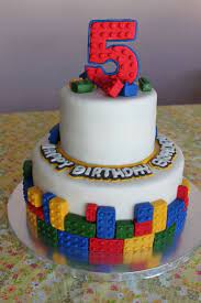 Je veux trouver des cartes d'anniversaires originales pas cher ici anniversaire garçon 5 ans texte. Images Gateau D Anniversaire 5 Ans New Joli Gateau D Anniversaire Lego Pour Les 5 An Gateau D Anniversaire Lego Gateau Anniversaire Gateau D Anniversaire 5 Ans