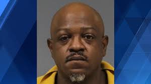 New Brighton man arrested after allegedly stabbing mother, brother