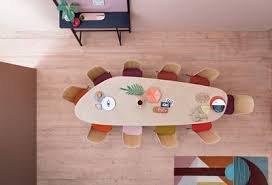 Table Ovale Tweed Zanotta Bois Naturel Made In Design Table Ovale Table De Reunion Table 10 Personnes