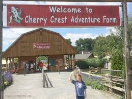 10 Family Friendly Vacation Spots To Visit While In Lancaster Pa Happy Deal Happy Day Family Friendly Vacation Family Friendly Vacation Spots Visit Lancaster Pa