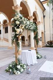 Elegant Wedding Ceremony Outdoor Bohemian White Flowers Greenery Baro Studios In 2020 Cheap Farmhouse Decor Cheap Beach Decor Outdoor Wedding Ceremony