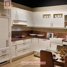 Aussergewohnliche Landhauskuche Mit Lackierten Esche Echtholzfronten Inklusive Esstisch Hochschrank Mit Lifttur Karussel Ecksc Haus Kuchen Landhauskuche Kuche