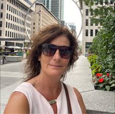 Lady Gaga with a heartfelt tribute of “Hold My Hand” in New Orleans ahead  of the Super Bowl. ♥️🏈