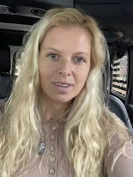 Help Me Achieve My Christmas Wish! Follow and Share for SIP Girls and Ivana  Williams Armory