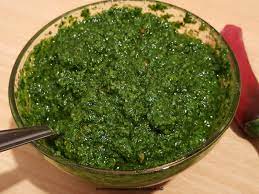 La salsa verde è una salsa piemontese a base di prezzemolo, capperi e acciughe, in dialetto viene chiamata bagnèt verd e di solito accompagna piatti a base di carne, soprattutto il bollito, ma io l'ho. Bagnetto Verde Piemontese A Modo Mio