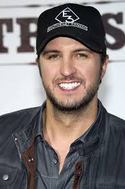 Country star Luke Bryan kicks off tour