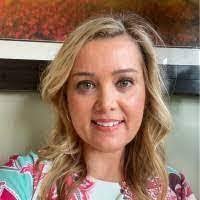 Julie Evatt's Instagram, Twitter & Facebook