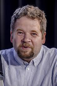 Fotogalerie: Redaktor MF DNES Robert Oppelt byl hostem podcastu Kontext.