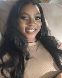 Happy Monday! 😁 HMU for all your insurance needs! #lifequotes  #autoinsurance #homeownertips #insuranceagent