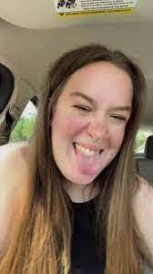 Leah Moir's Instagram, Twitter & Facebook