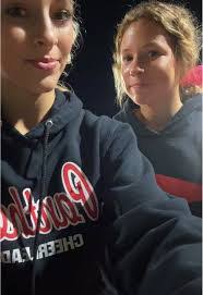 Chloe Howell's Instagram, Twitter & Facebook