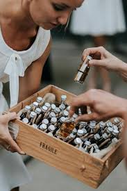 La verdad es que la categoría de desayunos a domicilio es la más mimada de toda la página web, porque fue con lo que empezamos a trabajar duro hasta llegar a. 1001 Ideas De Regalos Para Invitados De Boda Super Originales
