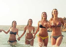 Crowds of spring breakers fled from ocean drive in miami beach as police moved in to enforce a curfew on saturday.police fired. Best Spring Break Destinations For College Students On A Budget 15 Cheap Spring Break Trips For 2019