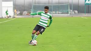 Already 3 coaches this season and a team that always tries to play the same game, without strategy alternatives and no ambition whatsoever of improving their game. Kukula Na Porta De Saida Do Sporting Da Covilha Sp Covilha Jornal Record