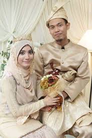 Aliran sastra, kondisi psikologis, biografi. Saya Seperti Bangkai Hidup Wanita Ini Bercinta Tunang Kahwin Dengan Orang Berlainan