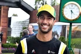 Daniel ricciardo has had a tough start to his time at mclaren but his team also called a mistake that was all on the aussie. Formel 1 So Begrundet Daniel Ricciardo Den Wechsel Zu Mclaren