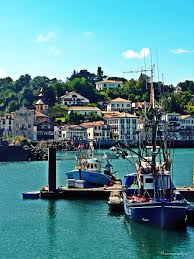 Saint Jean De Luz The First Time We Went There We Arrived In The Middle Of The Night It Was Stormy Weather All Dark Outside W Pays Basque Biarritz Landes
