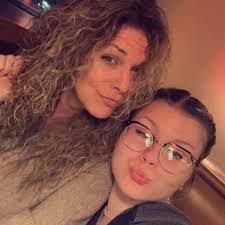 Ila West's Instagram, Twitter & Facebook