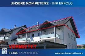 Niedrige kreditzinsen, ein lebhafter immobilienmarkt und eine positive wertentwicklung machen den kauf einer eigentumswohnung oder eines eigenheims. Immobilien Neuhaus Am Inn Neuhaus Schicke 3 Zimmer Wohnung Dachgeschoss Neubau