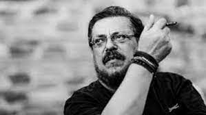 Μπορεί να πει κανεις για τον λαυρέντη μαχαιριτσα.και όσα δεν πούμε εμείς το λένε τα τραγούδια του. 7kamjp0gfa Qim