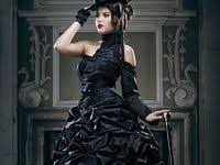 Sollte dir beim ersten kleid das oberteil perfekt passen, aber der rock nicht gefallen oder umgekehrt, kann ein brautkleid im mix & match stil die ideale lösung für dich sein. 270 Schwarze Hochzeitskleider Ideen In 2021 Schwarze Hochzeitskleider Kleider Hochzeit