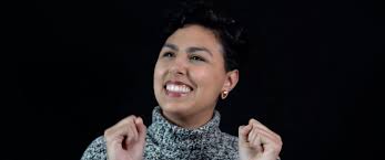 5-Second Book Summaries: Book Experts Try to Describe Novels in Time