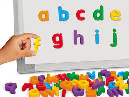 Dieses groovy magnet alphabetset enthält 60 magnetische buchstaben, mit mehreren vokalen uns konsonanten . Magnetic Letters Lowercase At Lakeshore Learning