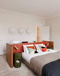 Colorful Modern Apartment On Saint Louis Island In Paris Photos Ideas Design Apartmentbedroomdesign Apartment Design Modern Apartment House Interior