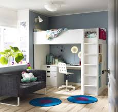 Le lit mezzanine permet de profiter au maximum de la hauteur sous plafond de la chambre de votre enfant et d'aménager un véritable espace de vie en pour le respect de l'environnement et afin de protéger la santé de vos enfants, optez pour un lit mezzanine ado dans une démarche écologique. Comment Choisir Un Lit Bureau En Mezzanine Pour Une Chambre D Enfant