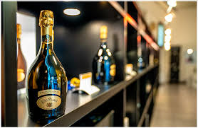 Iniziamo dallo spumante per un'ottima ragione: Foss Marai Prosecco Veneto Sapori E Prosecco