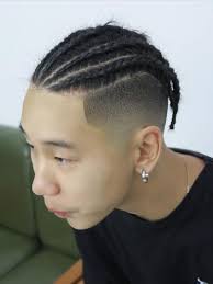 Cornrows Und Taper Haarschnitt Cornrow Frisuren Haar Styling Geflochtene Haare