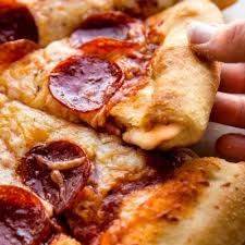 Stuffed Crust Pizza Is Really Easy To Make At Home Using A Little Extra Cheese And A Homemade Pizza Cru In 2020 Easy Homemade Pizza Homemade Pizza Crust Homemade Pizza