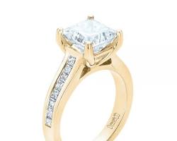Image of Princess cut diamond yellow gold setting ring