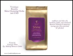 Younique Royalty Shine Makeup Remover Cloths Wipe Away All Your Make Up Even Waterproof Masc Eye Makeup Remover Makeup Remover Remove Makeup From Clothes