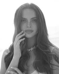 Molly Talbert's Instagram, Twitter & Facebook