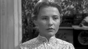 Apa elmegy, de visszatér, miután megpofozott valakit. Szerdaig Ingyenesen Megtekintheto Torocsik Mari Nehany Klasszikus Filmje