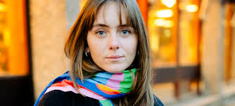 Sara Johnsen: Gifta seg med lærer´n