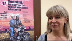 "17. Motopiknik. Świętokrzyski Zlot Motocykli i Pojazdów Zabytkowych" w  Parku Etnograficznym w Tokarni. Będzie mnóstwo atrakcji. Zobacz film