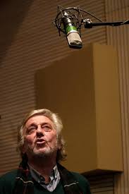 Son timbre de voix grave et chaleureux, avec accent un peu pointu, accompagne tom cruise au début de sa carrière, notamment dans top gun, mission impossible ainsi que rain man. Mort De Patrick Poivey La Voix De Bruce Willis Le Point