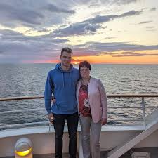 Alexander Behr (@behrlieswim02) • Instagram photos and videos