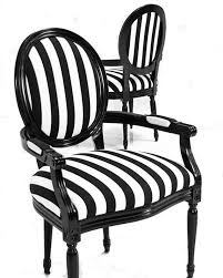 Pin By Gulaybikec On Suslemeler Black And White Furniture Black And White Chair Striped Chair