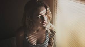 12 Indoor Photography Tips That Will Make Beautiful Photos Tips for getting great photos gear for indoor photography.