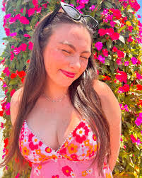 Brianna Kane's Instagram, Twitter & Facebook