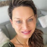 Barb Goss's Instagram, Twitter & Facebook