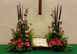 Depending on the altar size and structure, couples have several options for the wedding arrangements for church fronts to decorate this sacred to make the most of wedding flowers for church altars, couples must consider the available decorations as well as their budget. 64 Emclc Church Altar Flower Arrangements Ideas Altar Flowers Flower Arrangements Arrangement