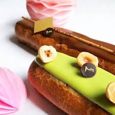 La Maison Du Chocolat Comment Mieux Finir La Semaine Qu Avec Quelques Eclairs Lamaisonduchocolat Chocolate Ch Chocolat Maison Chocolat Patisserie