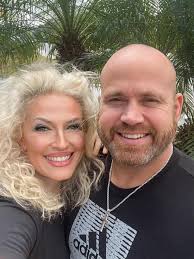 I'm looking for a chiropractor that can help with disc decompression and  offers supplements and exercise, that accepts insurance. I got suckered  into a 'free pillow' that would turned in to $6K+