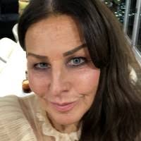 Ann Greenan's Instagram, Twitter & Facebook