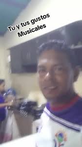 a pero ponganla en una fiestas pa rasparle esas canillas y la hebilla ...