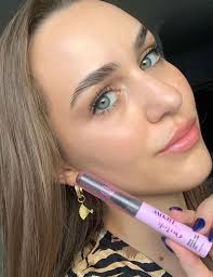 From uni student to founder of $15 million business, we put Perth's Iris  Smit's brow product to the test